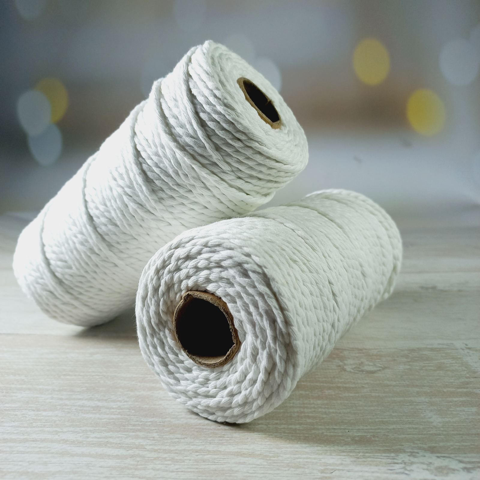 Шнур бавовняний в'язаний 100м 4мм №721 білий сніг