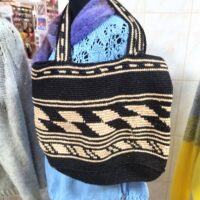 Сумка-шопер в'язана чорно-золота