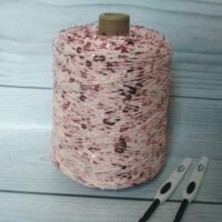 Пряжа Королевская пайетка 100г/125м №13 розовый с цветочной пайетой