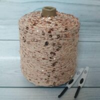 Пряжа Королевская пайетка 100г/125м №1 бежевый с розовым золотом
