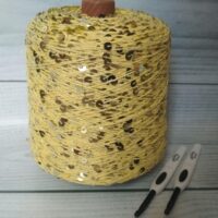 Пряжа Королевская пайетка 100г/125м №10 лимонный