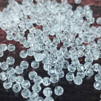 Намистини Кришталька 4мм куб пластик 10г прозорі