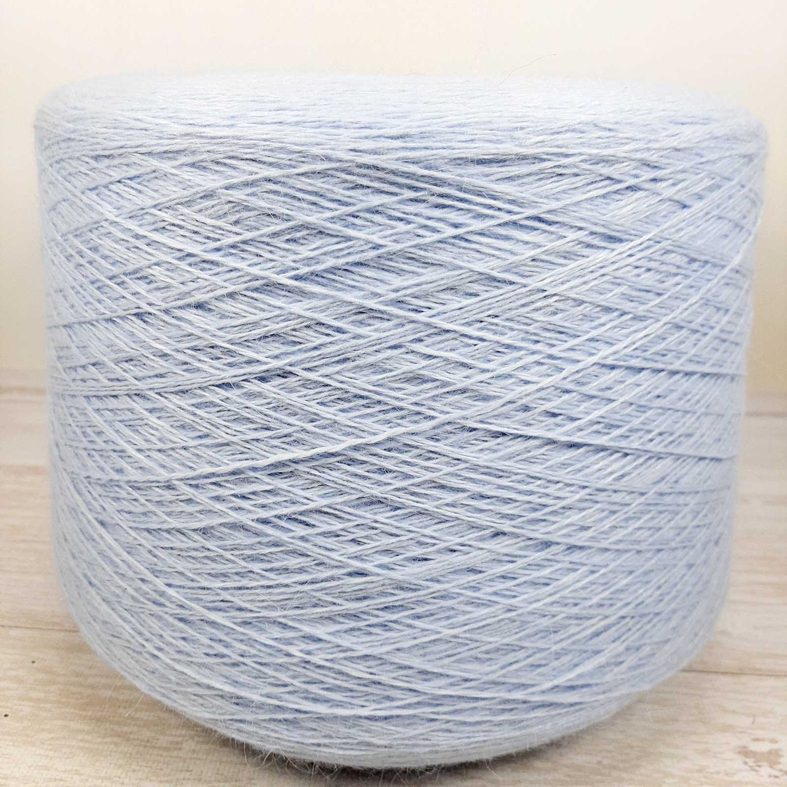 Пряжа Китай Ангора 70 100г/900м 943 голубой