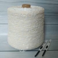 Пряжа Королевская пайетка 100г/125м №3 белая с белой пайетой