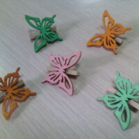 Бабочки на прищепке дерево 6515