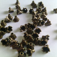 Обниматель для бусин Незабудки 5,5*6,1мм антическая бронза 10шт