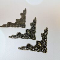 Куточок декоративний Стара латунь 50*50мм С-046